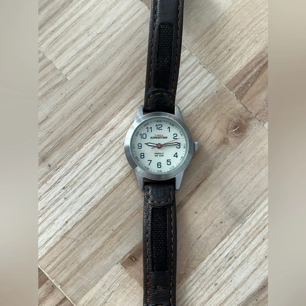 Timex Expedition Ladies Watch Indiglo Light-Up Dial Stainless Case Leather Strap